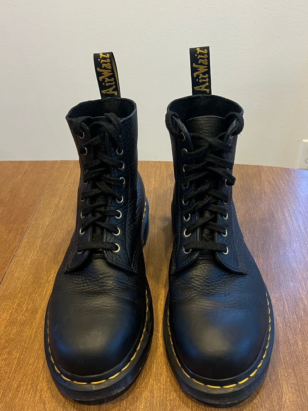 Dr. Martens Black Pascal 1460 Soft Ambassador Leather Women 9/Men 8/EU 41/UK 7